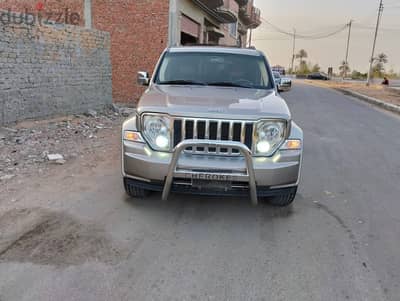 جيب شيروكى 2013