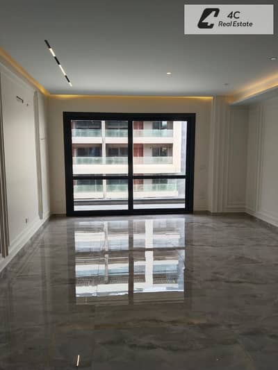 3-bedroom apartment with ultra-super-lux finishing, dressing room, patio, Oro La Vista, with a distinctive layout and open view villas -ready for view