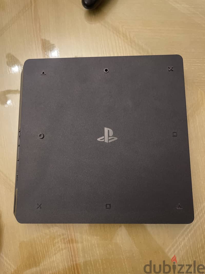 PlayStation 4 Great Condition with controller 1