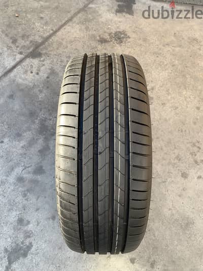 اطار بريدجستون 205/55R16 تركي استعمال ٣ ايام