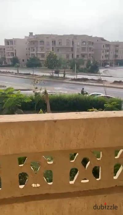 شقة للبيع – مدينة الشروق – المنطقة الرابعة عمارات