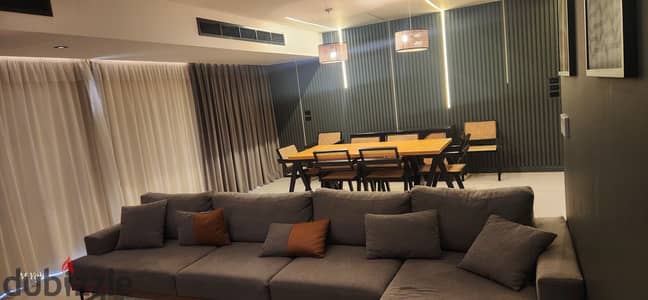Lake View Residence ~ FURNISHED ~ Modern ~ Luxurious