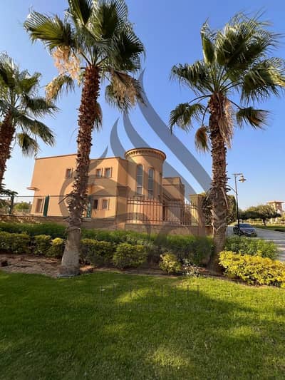 twin house for sale in dyar arco new cairo Very prime location under market price