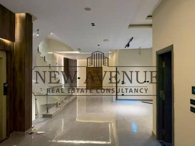 توين هاوس فاخر تشطيبات عالية الجودة في  إميرالد القاهرة الجديدة  Emerald new Cairo يتميز بوسائل راحة فاخرة وتقنيات منزلية ذكية حديثة جاهز للسكن الفوري