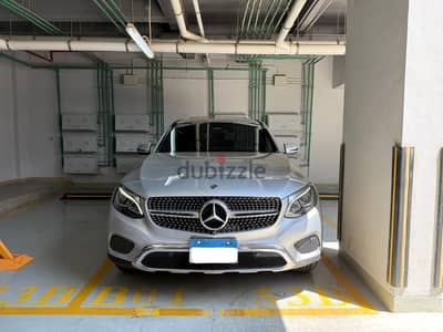 Mercedes GLC 300 2019 اعلي فئه بحالة ممتازة