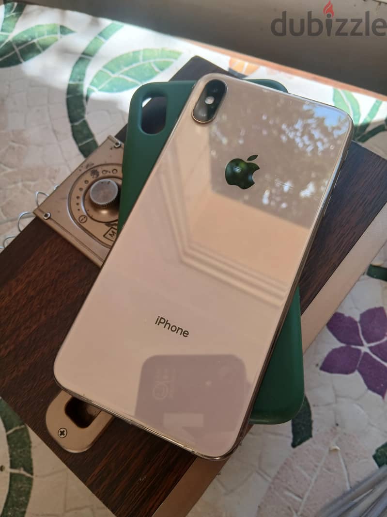 Apple - iPhone XS Max 1
