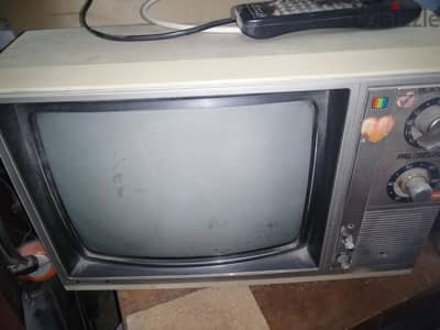 اتنين تليفزيون لا يعملون صيانه أو قطع غيار