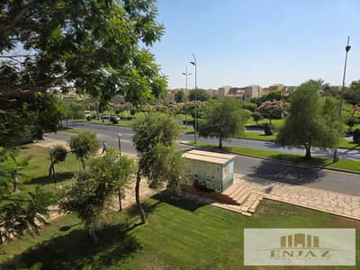 للبيع شقة فاخرة بمدينتي علي بعد خطوات من اوبن اير مدينتي