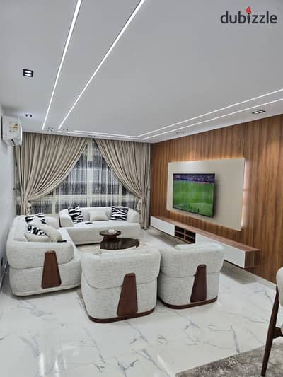 Brand new apartment, first occupancy, never used before. Fully furnished with high-end hotel-style furniture. Fully air-conditioned and equipped