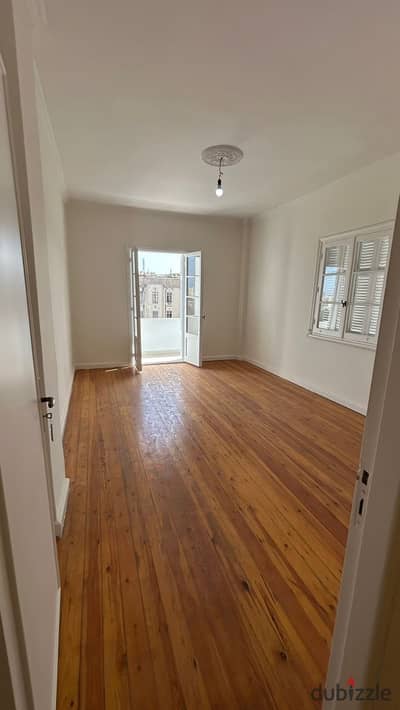 160m Sumouha Law 3 rooms and reception and 2 bathrooms including master Floor 11