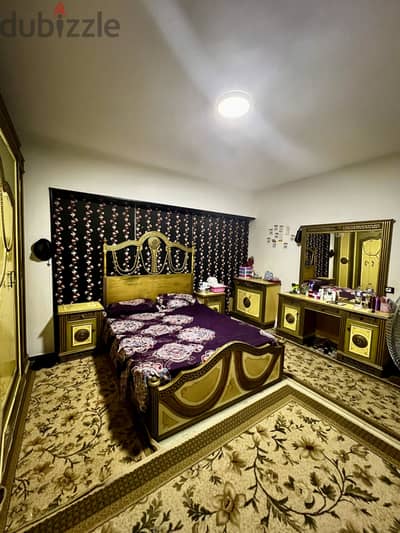 غرفة نوم فيرزاتشي  خشب تقيل (شغل دمياط القديم) بحالة ممتازة للبيع