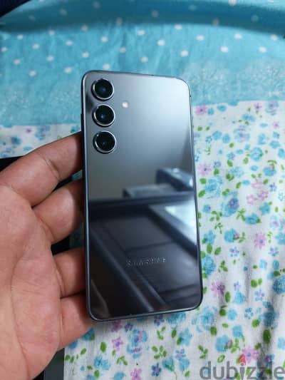 Samsung S24 بحاله الجديد بكل حاجته معفي ضريبه