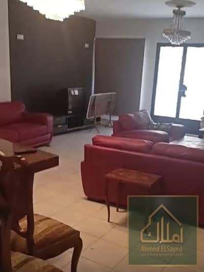  امتلك رفاهية الجاردن. . . واستمتع بمساحة أكبر من أحلامك!   شقة للبيع – دور أرضي بجاردن  مساحة الشقة 146 متر  حديقة خاصة 63 متر مثالية للاسترخاء