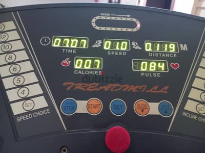مشاية رياضية كهربائية توب فيتنس بحالة ممتازة