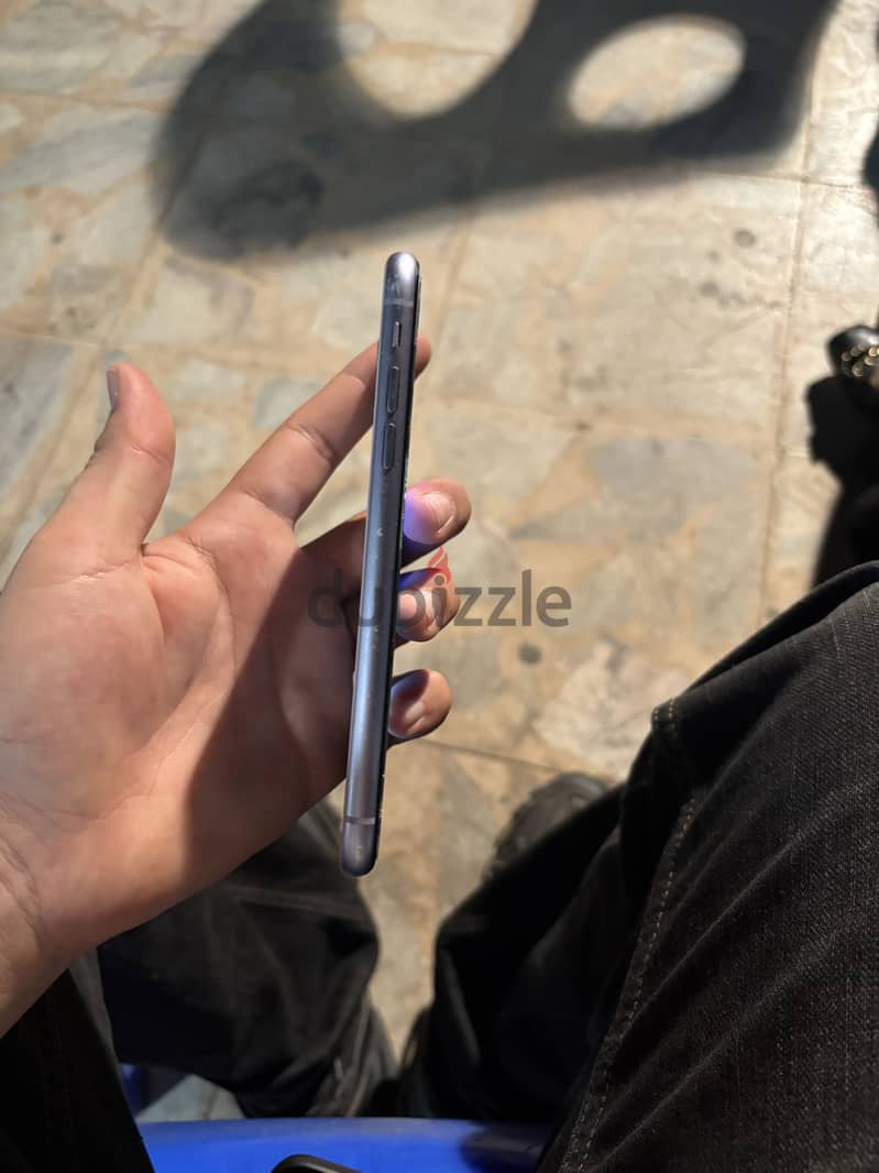 Apple - iPhone 11 5
