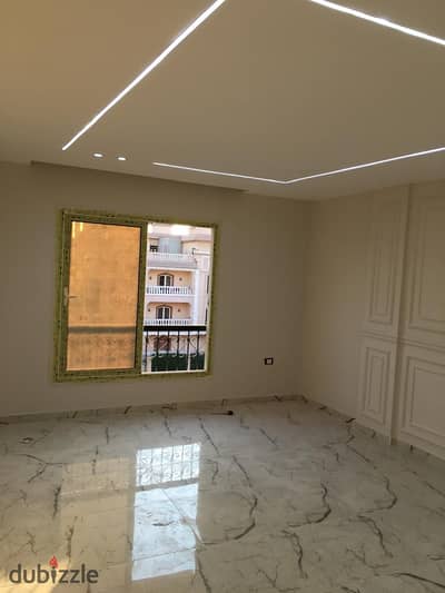 Apartment for rent unfurnished in Sheikh Zayed district 7 - mini compound