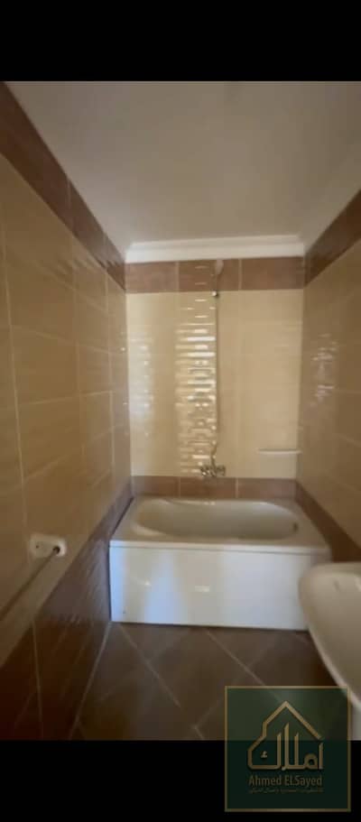 Golden opportunity for ownership... Ready-to-move apartment in a prime location! If you are looking for a spacious apartment at a competitive price with a finishing by a company that maintains your taste and gives you the freedom for future finishing