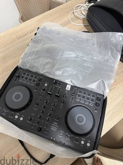 Pioneer mixer-flx4 + شنطة