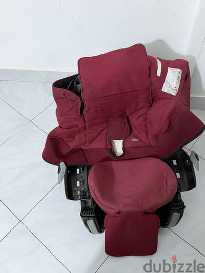 كارسيت (كرسي سيارة للأطفال) براند Maxi-Cosi أصلي حالة جيدة