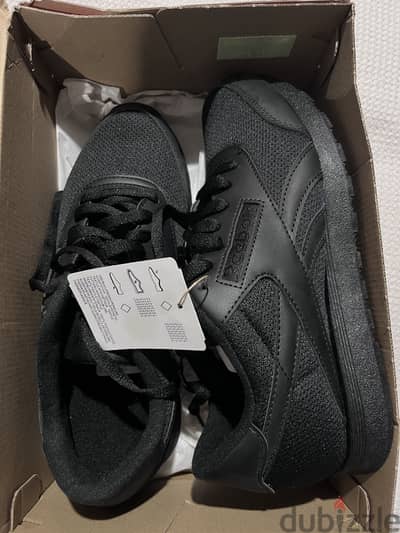 Reebok Size 42&43