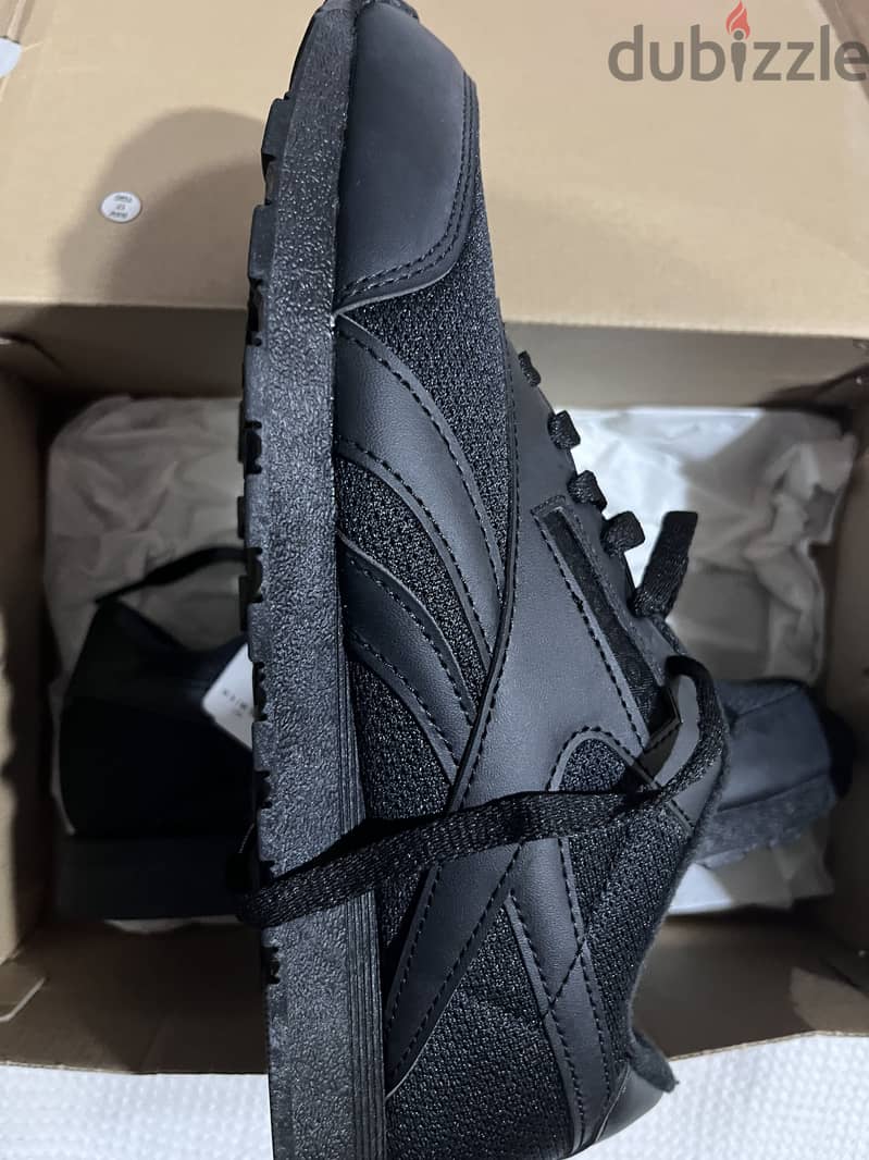 Reebok Size 42&43 1