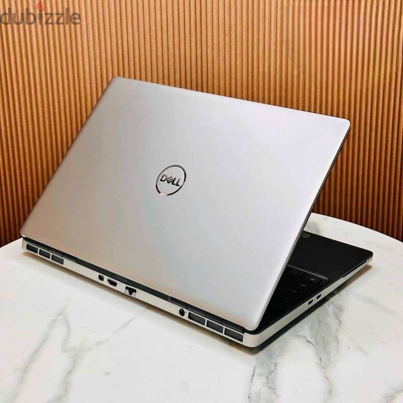 DELL Precision 7560 1