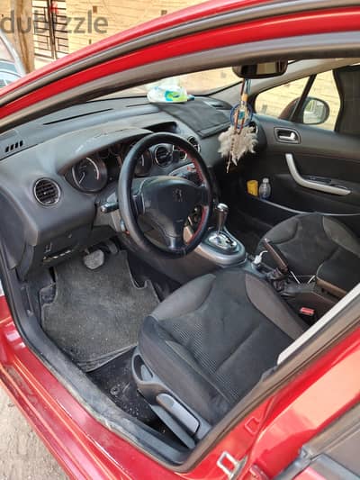Peugeot 308 2011