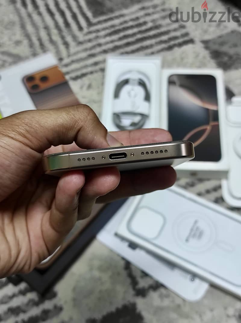 Apple - iPhone 16 Pro Max 6