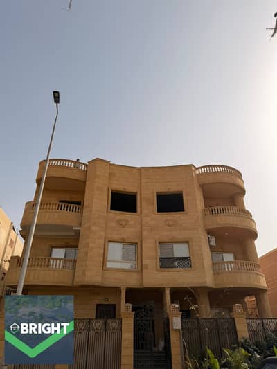 Unbeatable price: 200m² apartment + 150m² garden, ready for immediate delivery, featuring a pool—limited-time offer.