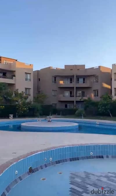 شقة ٢٠٠م أرضي بجاردن ٤٠م للبيع كاش ٥ مليون ج بمنتجع كوميتا جليج نبق شرم الشيخ أمام الدولفين بالخدمات واستلام فوري