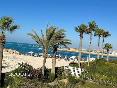 عاين واستلم فوراً سكن + استثمار استديو متشطب بالفرش والاجهزه جاهز علي السكن بفيو مفتوح علي ابراج العلمين وكريستال لاجون دقايق من مزارين North coast