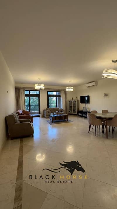 شقة أول سكن مفروشة بريسيبشن كبير وغرفة ماستر بدريسنج للإيجار – ميفيدا