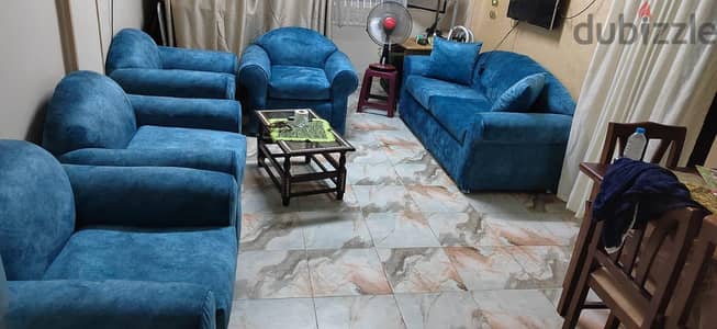 انتريه كنبة ٣ افراد واربعة فوتيه
