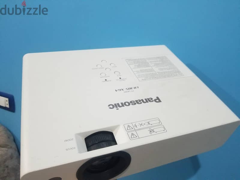 projector panasonic 1