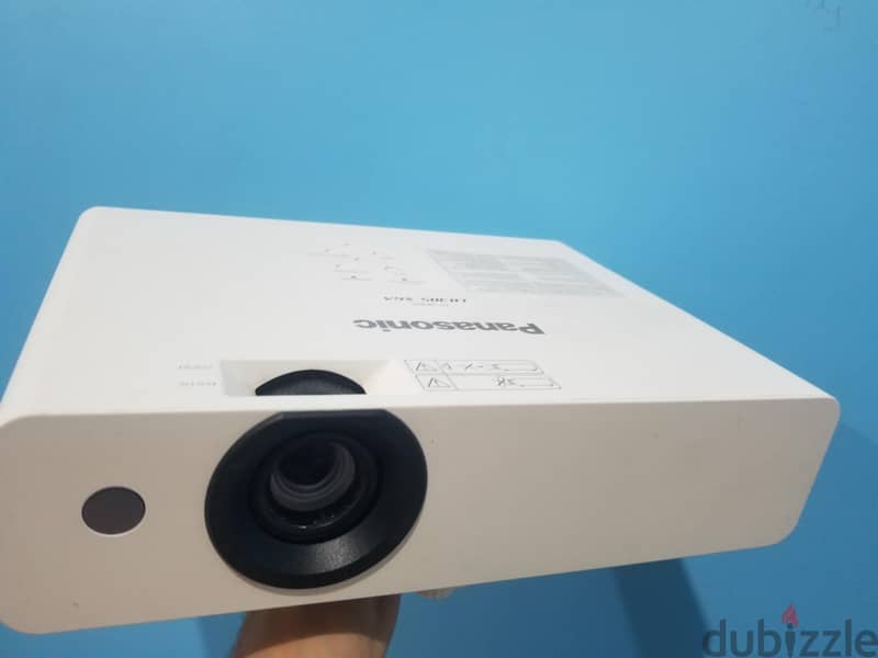 projector panasonic 2