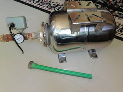 بالونه موتور مياه ستانلس اصلي 19 لتر بكل مشتملاته ومفتاح اوتوماتيك
