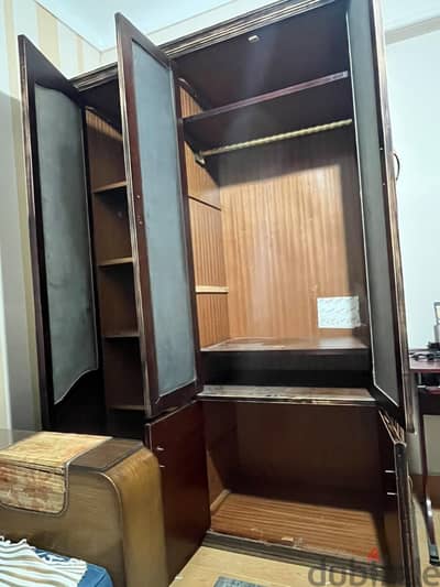 دولاب عرض متر و نص