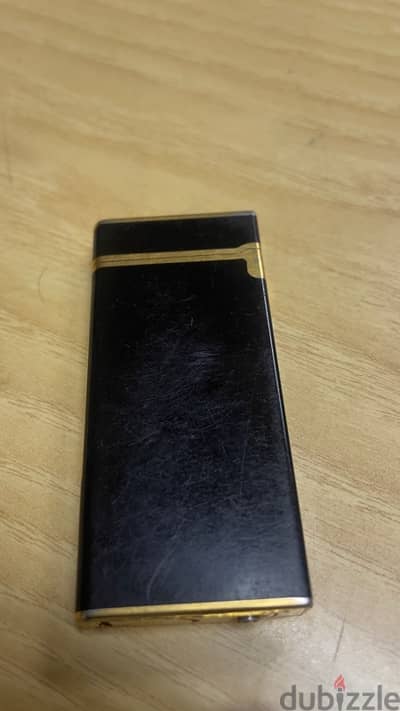 ولاعة غاز كلاسيكية من طراز جيفنشي 2000 (Givenchy 2000 Gas Lighter)