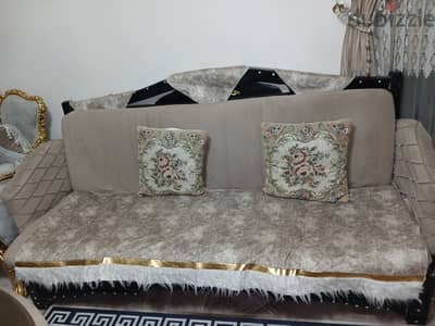 كنبه بتفتح سرير