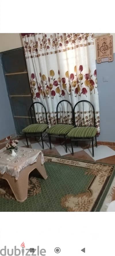 شقه بشارع الجلاء