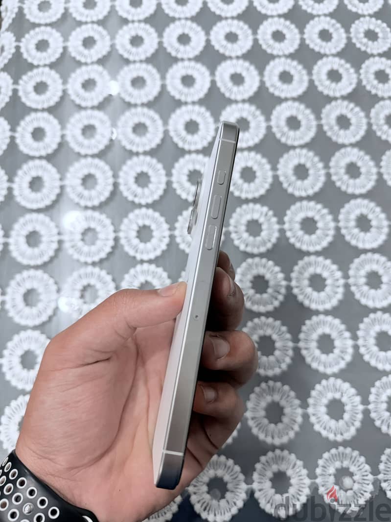 Apple - iPhone 16 Pro Max 3