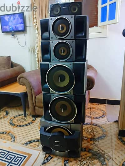 طقم سماعات Sony Genezi أصلي مع ساب ووفر – صوت قوي جدًا – حالة ممتازة