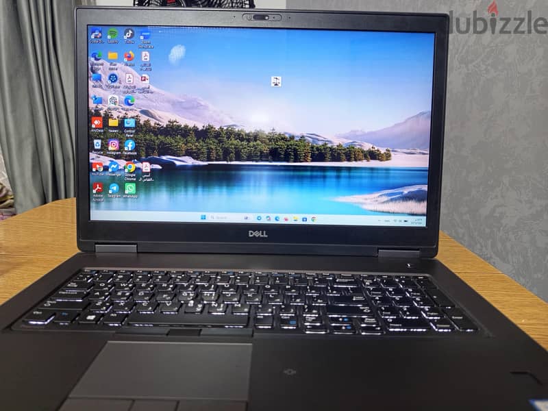 Dell precision 7740 1