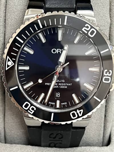 Oris Aquis automatic 300 m أوريس اتوماتيك غطس ٣٠٠ متر