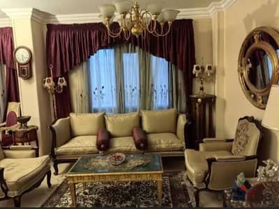 Ground floor apartment with 4 rooms in Beverly Hills