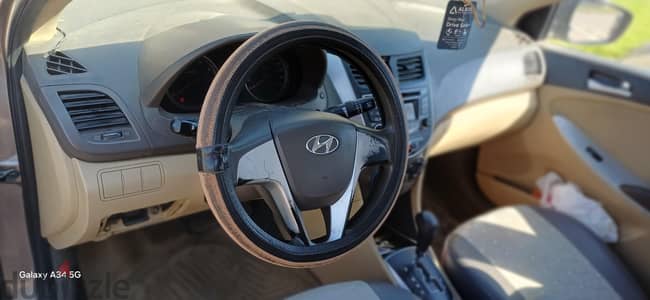 Hyundai Accent 2012