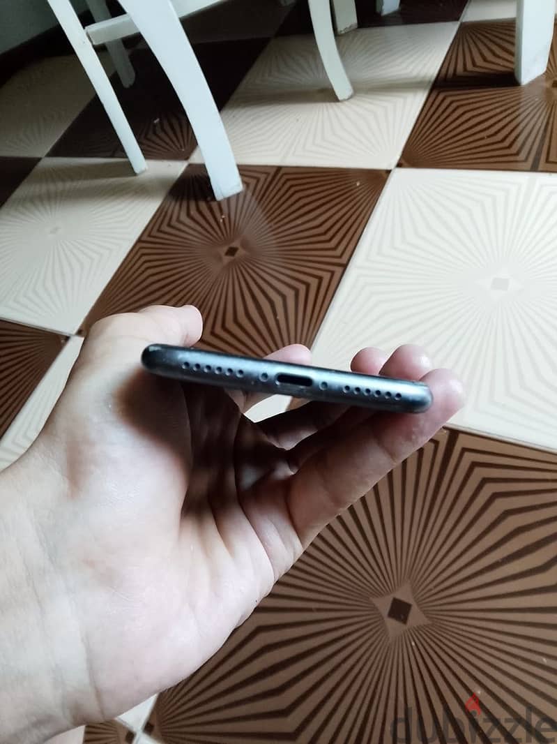 آبل - آيفون 8 2