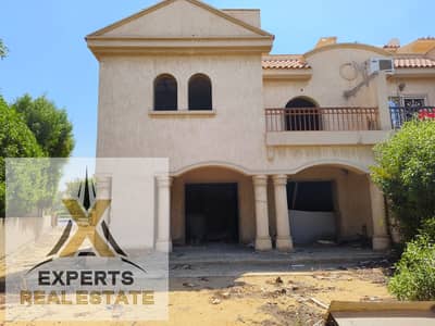 Twin House Villa 275m for sale in Madinaty with an open view in the best locations