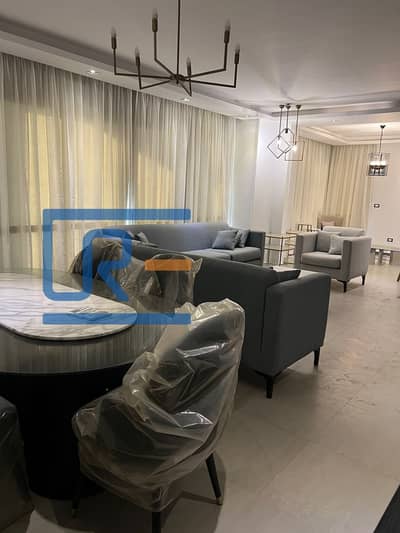 تريبلكس مفروش للايجار في كمبوند سوديك ايستاون
