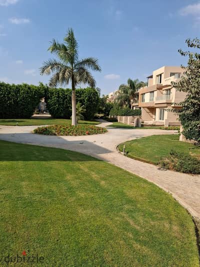 Twin house for sale in Reos Compound; spacious, with an excellent layout and a very attractive price.